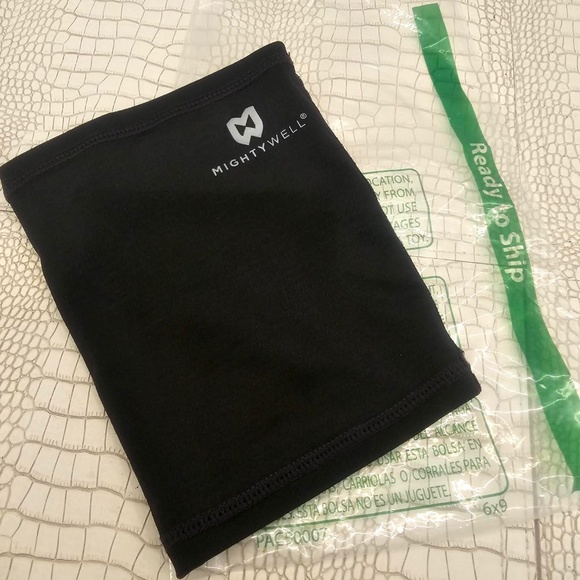 New/Unused PICCPerfect PICC Line Cover: Moisture-Wicking, Soft Touch PICC Sleeve - Picture 1 of 4